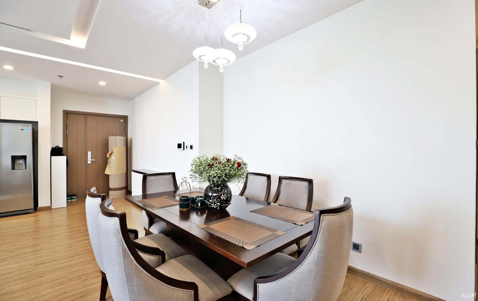 Apartment Investland- Vinhomes Metropolis One, Two, Three, Four Bedrooms Hanoi