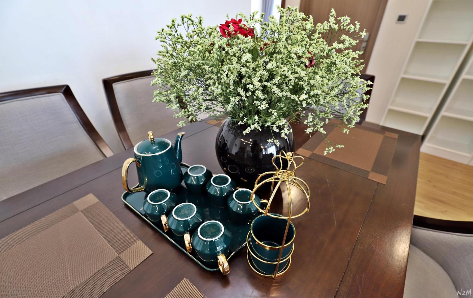 Apartment Investland- Vinhomes Metropolis One, Two, Three, Four Bedrooms *