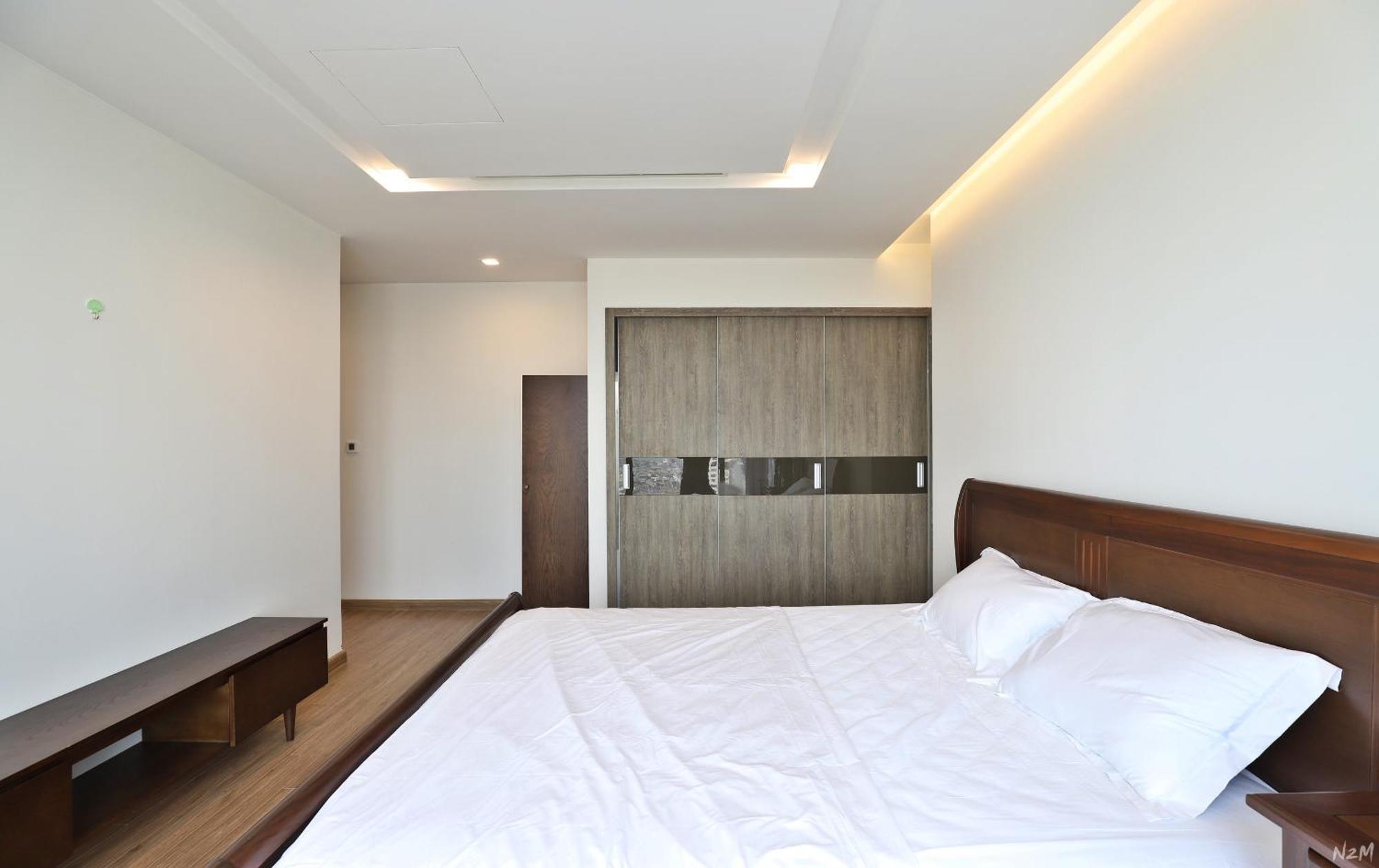Investland- Vinhomes Metropolis One, Two, Three, Four Bedrooms * Hanoi