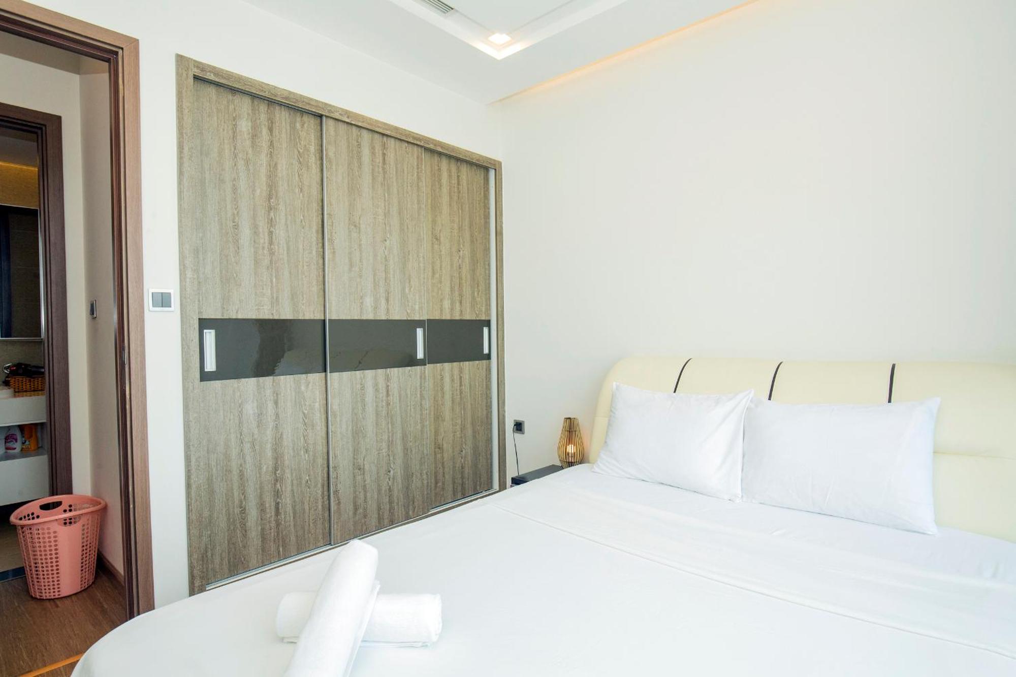 Investland- Vinhomes Metropolis One, Two, Three, Four Bedrooms Ханой