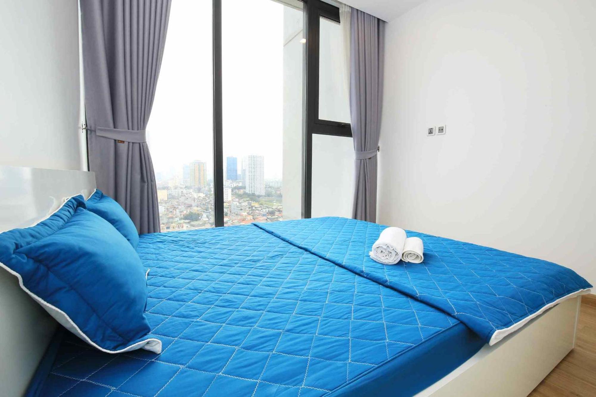 Investland- Vinhomes Metropolis One, Two, Three, Four Bedrooms * Ханой