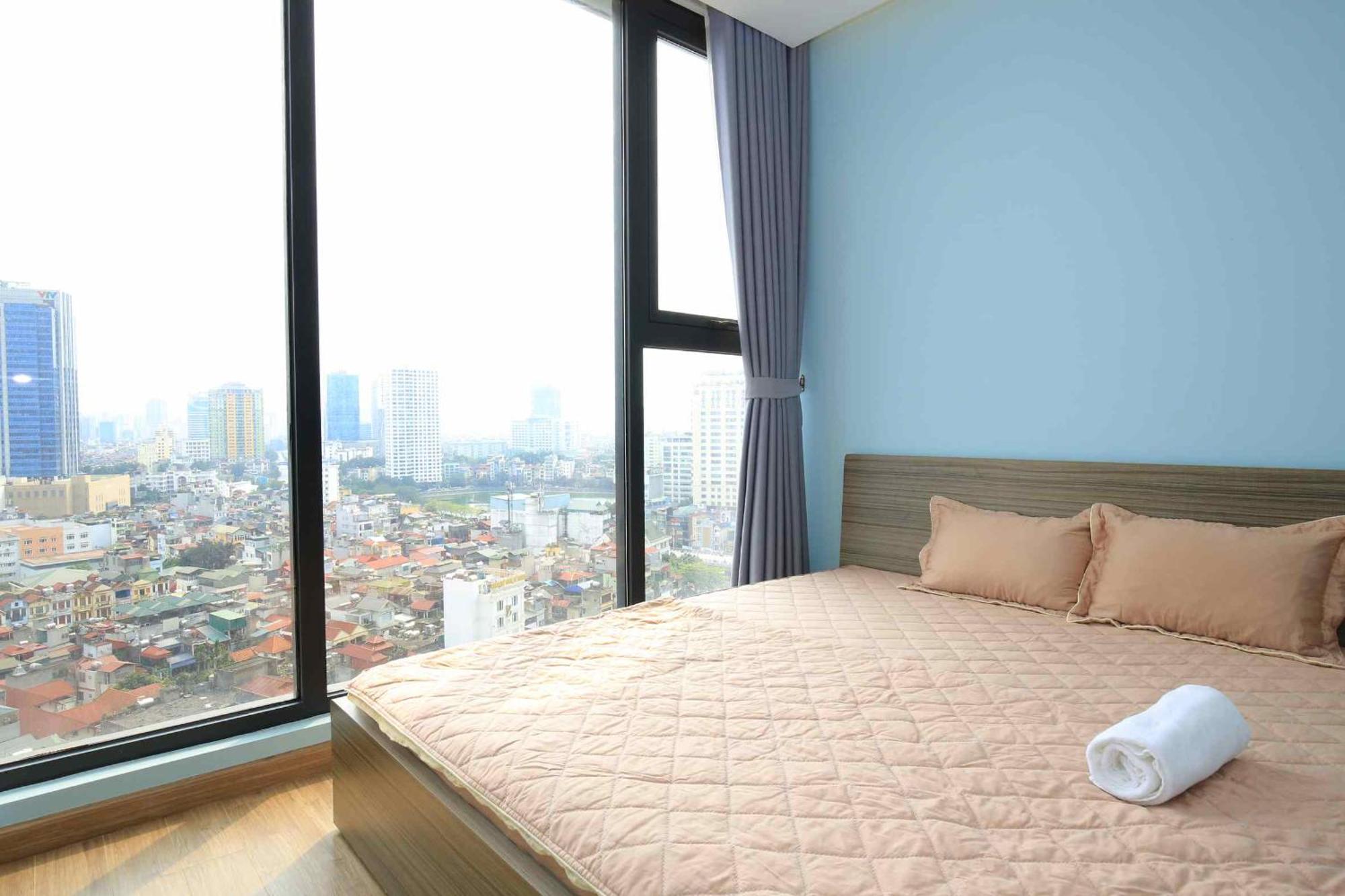 Investland- Vinhomes Metropolis One, Two, Three, Four Bedrooms * Ханой