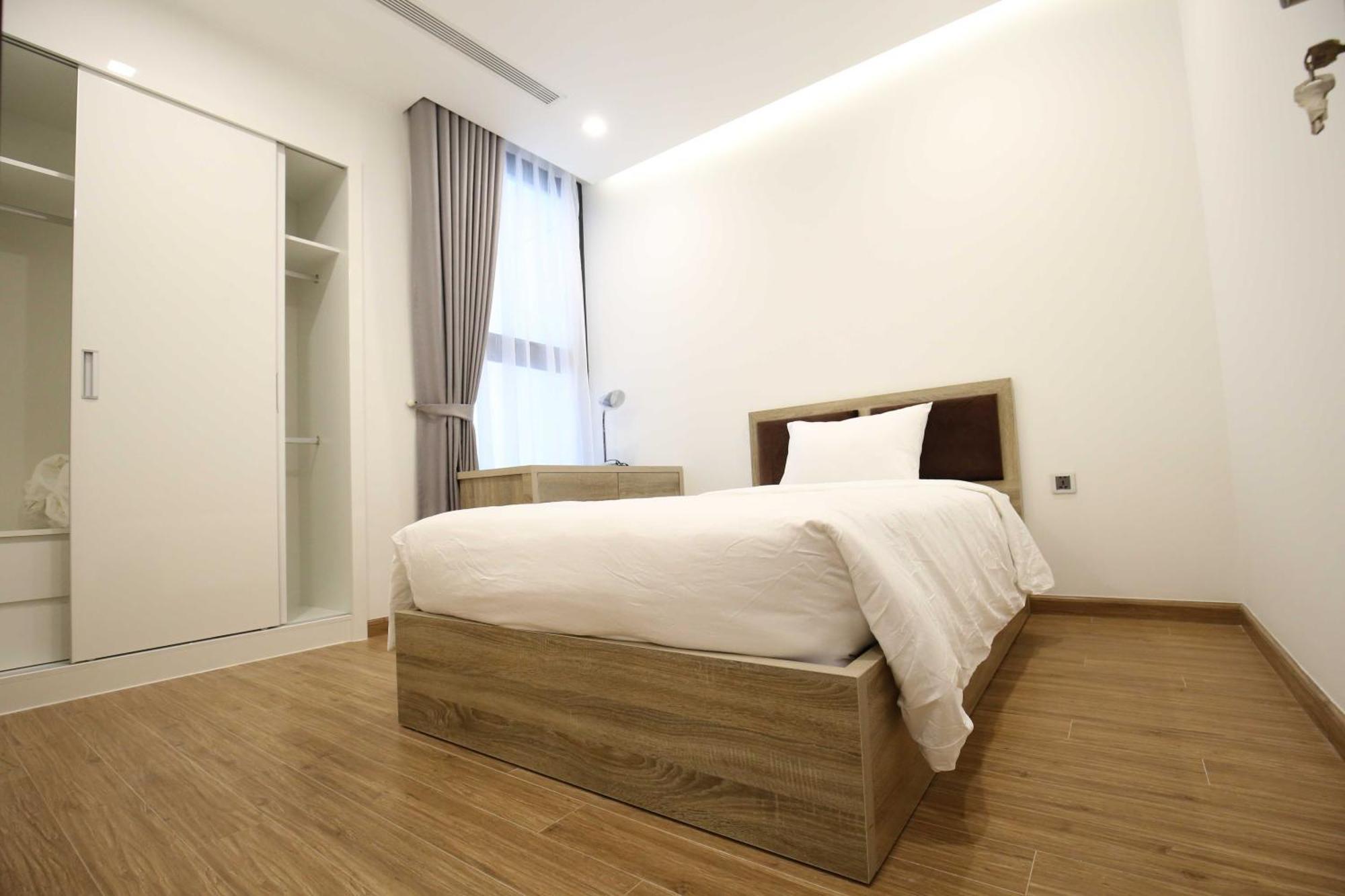 Investland- Vinhomes Metropolis One, Two, Three, Four Bedrooms Апартаменты *