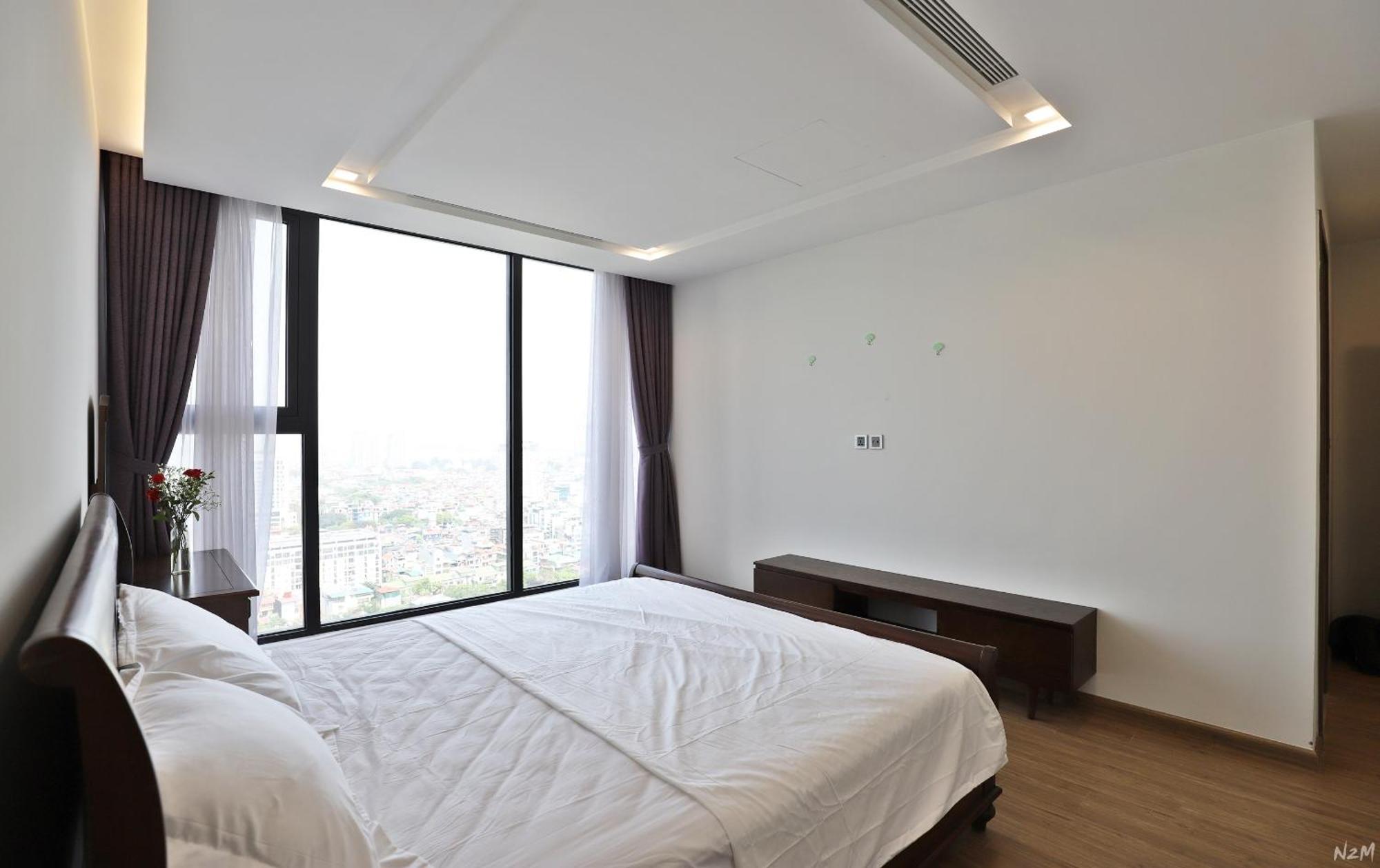Investland- Vinhomes Metropolis One, Two, Three, Four Bedrooms * Ханой