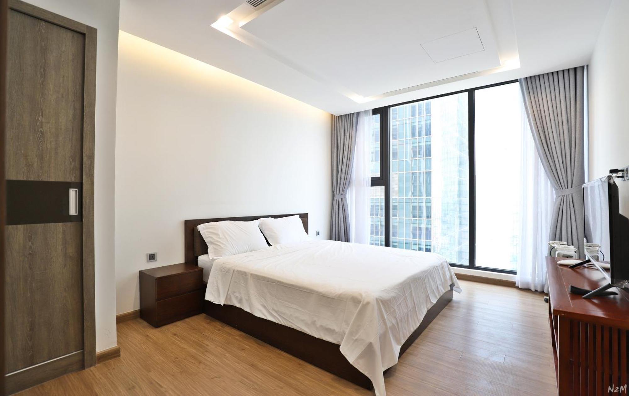 Апартаменты Investland- Vinhomes Metropolis One, Two, Three, Four Bedrooms Ханой